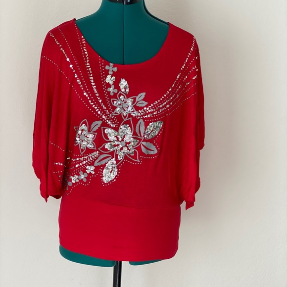 SOLD Stunning red and silver sequin comfy blouse - Picture 2 of 8